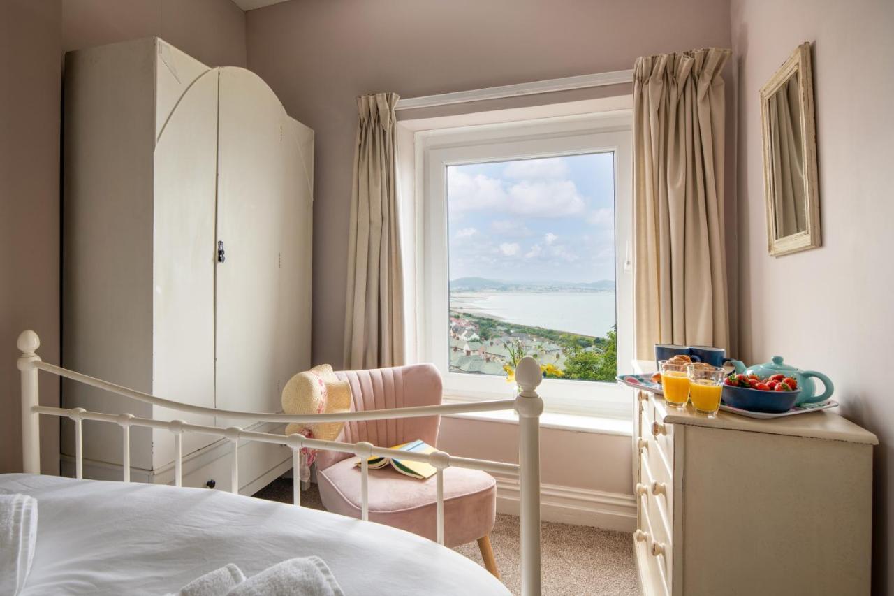 Willa Windy Ridge Terrace With Beautiful Sea Views, North Wales Coast Old Colwyn Zewnętrze zdjęcie